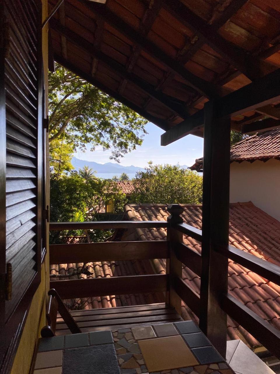 Aratinga Guest house Vila do Abraao