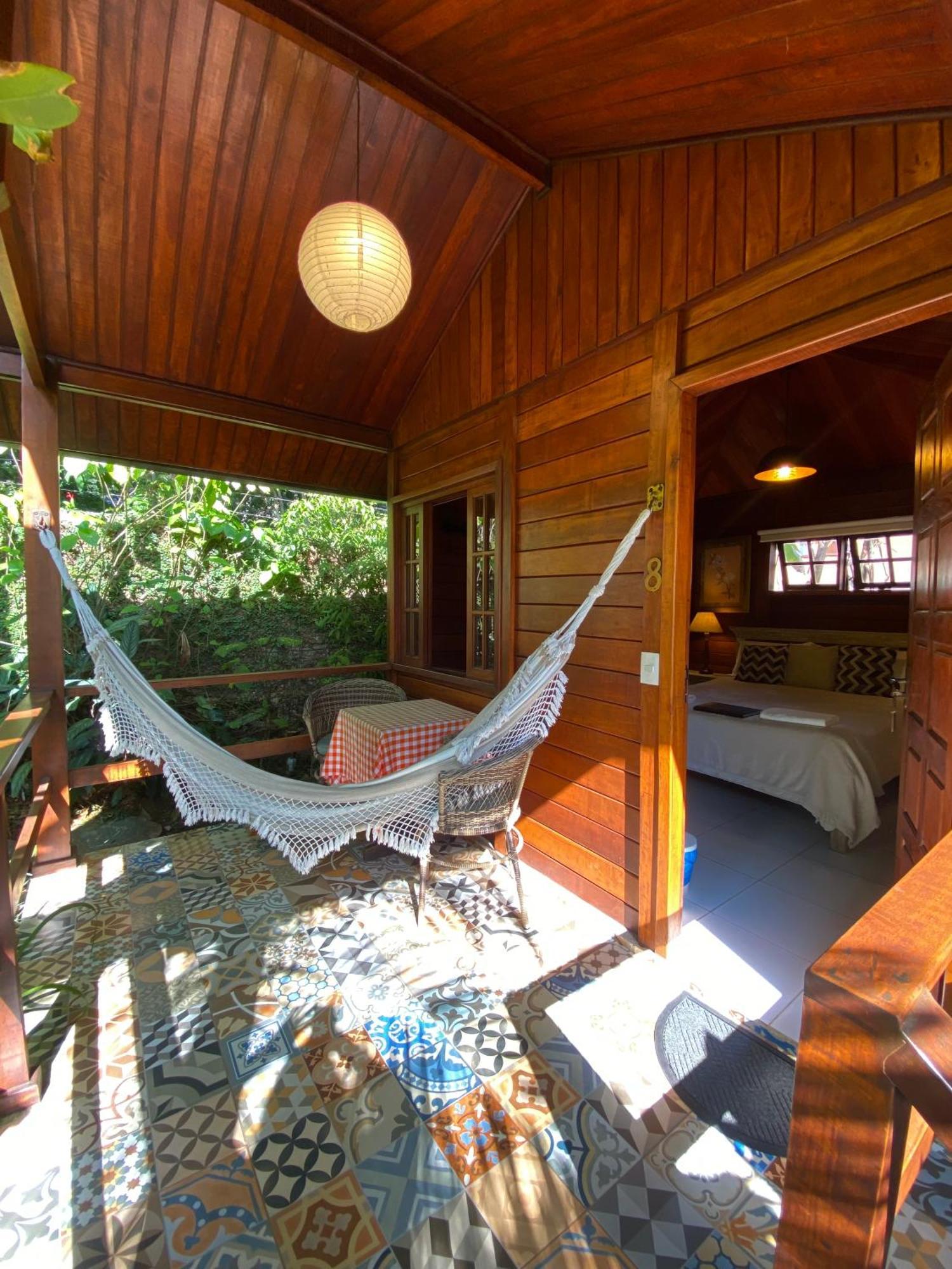 Aratinga Guest house Vila do Abraao