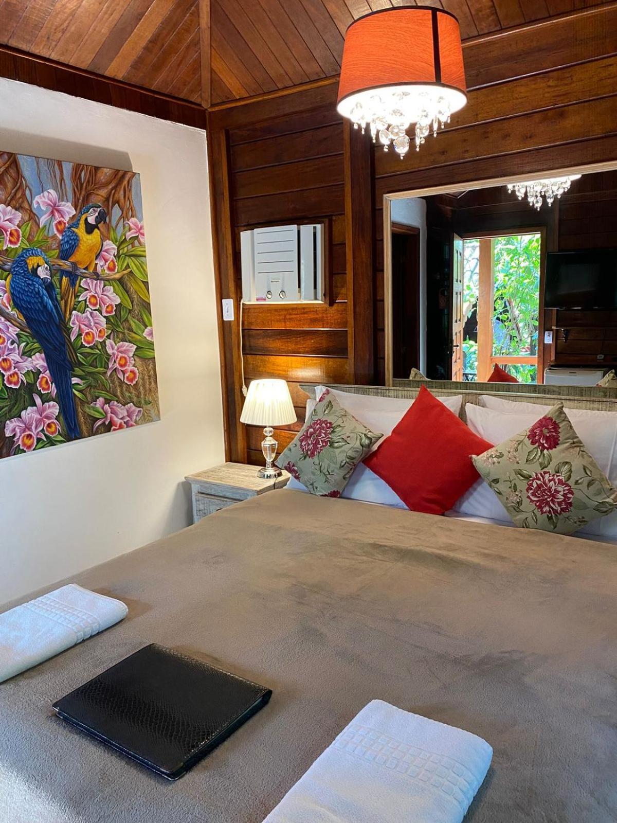 Aratinga Guest house Vila do Abraao